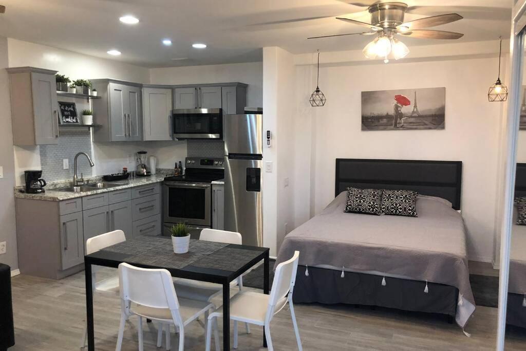 New 2 Bedroom Luxury Apartment -Great Location -Modern ปูแอร์โตเปญาสโก ภายนอก รูปภาพ