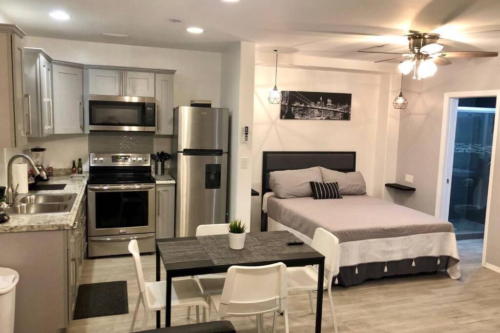 New 2 Bedroom Luxury Apartment -Great Location -Modern ปูแอร์โตเปญาสโก ภายนอก รูปภาพ