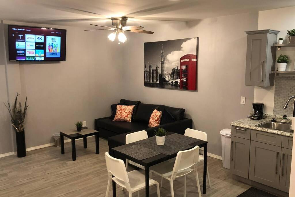New 2 Bedroom Luxury Apartment -Great Location -Modern ปูแอร์โตเปญาสโก ภายนอก รูปภาพ